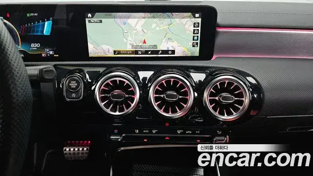 Mercedes-Benz A-Class 2022 — Photo 14/20