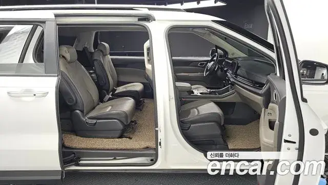 Kia Carnival 2024 — Photo 12/20