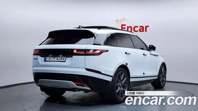 Land Rover Range Rover Velar 2024 — Photo 2/20