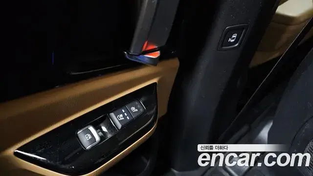 Kia Carnival 2022 — Photo 19/20