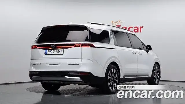 Kia Carnival 2021 — Photo 2/20