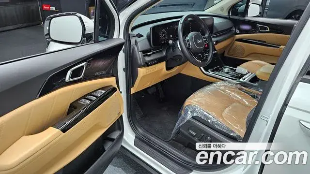 Kia Carnival 2021 — Photo 11/20