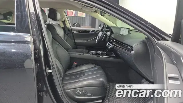 Genesis Electrified G80 2022 — Photo 11/20