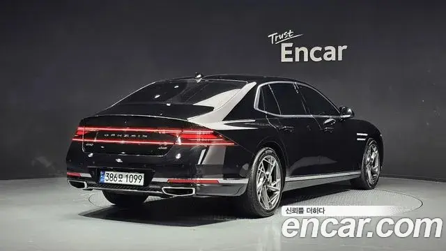 Genesis G90 2022 — Photo 2/20