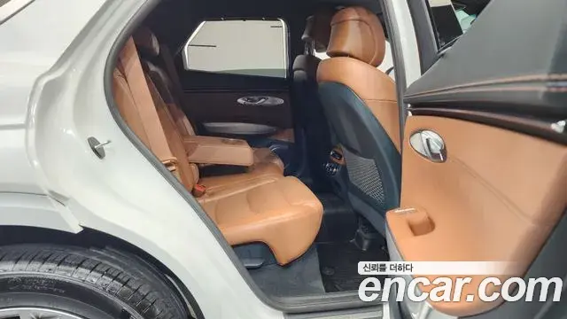 Genesis GV70 2024 — Photo 12/20