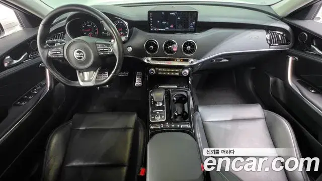 Kia Stinger 2021 — Photo 7/20