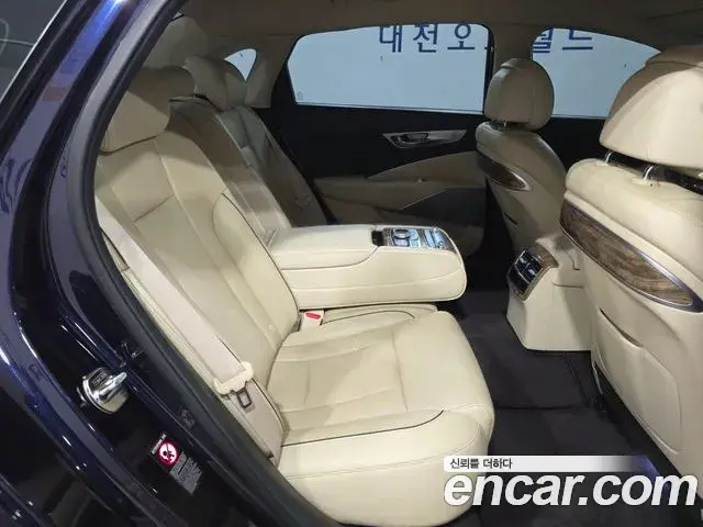Kia The K9 2018 — Photo 17/20