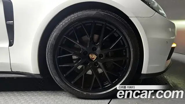 Porsche Panamera 2020 — Şəkil 2/20