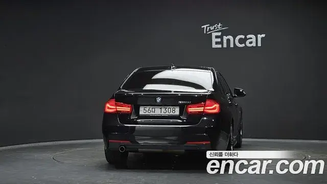 BMW 3 Series 2018 — Photo 14/20