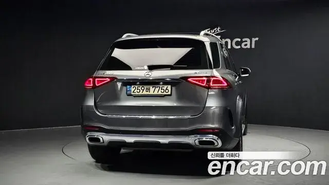 Mercedes-Benz GLE-Class 2021 — Photo 4/20