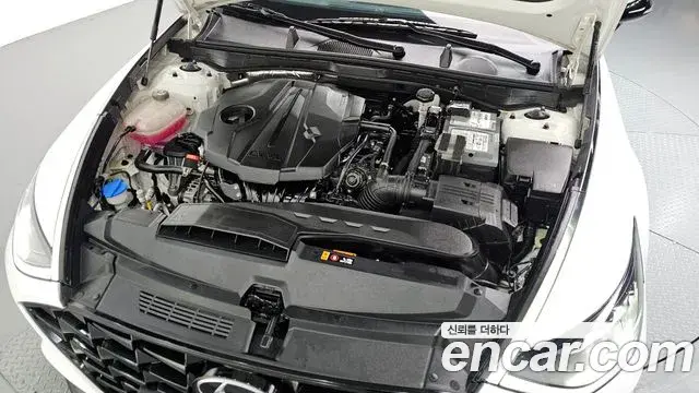 Hyundai Sonata Hybrid 2022 — Photo 1/20