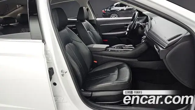 Hyundai Sonata Hybrid 2022 — Photo 3/20