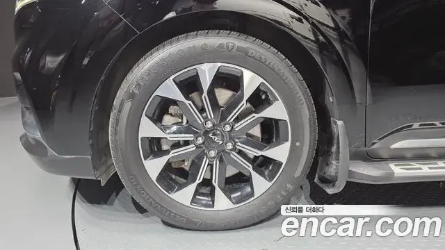 Kia Carnival 2022 — ფოტო 5/20