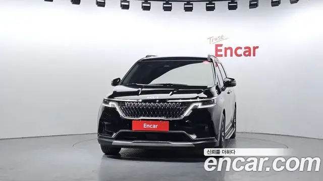 Kia Carnival 2023 — Photo 2/20
