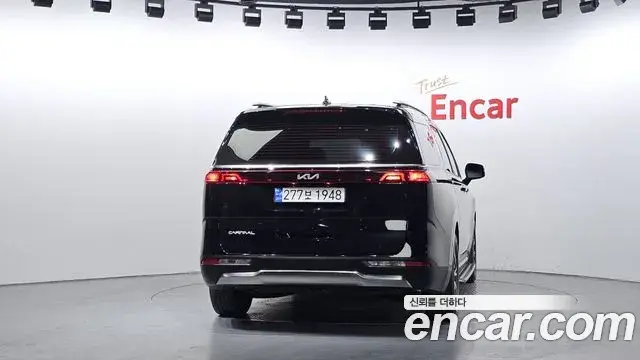 Kia Carnival 2023 — Photo 3/20