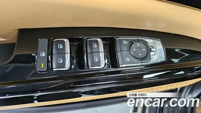 Kia Carnival 2023 — Photo 14/20