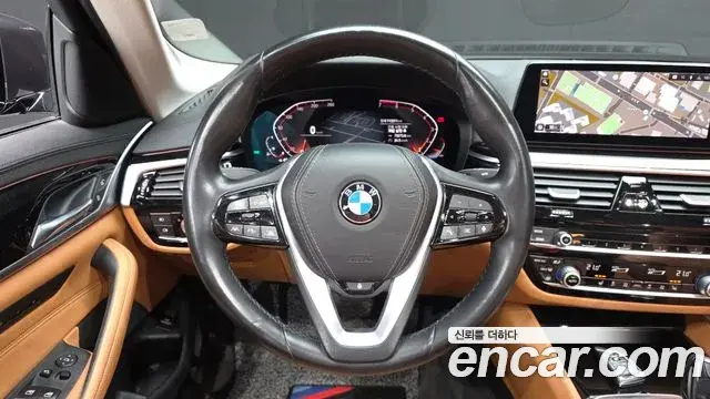 BMW 5 Series 2019 — Photo 6/20