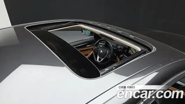 BMW 5 Series 2019 — Photo 5/20