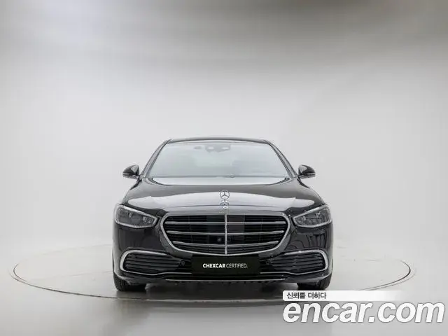 Mercedes-Benz S-Class 2025 — Photo 1/20