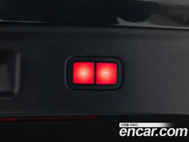Mercedes-Benz S-Class 2025 — Photo 9/20