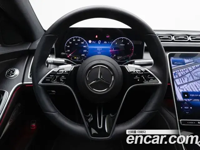 Mercedes-Benz S-Class 2025 — Photo 15/20
