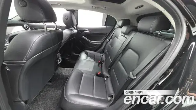 Mercedes-Benz GLA-Class 2018 — ფოტო 22/30