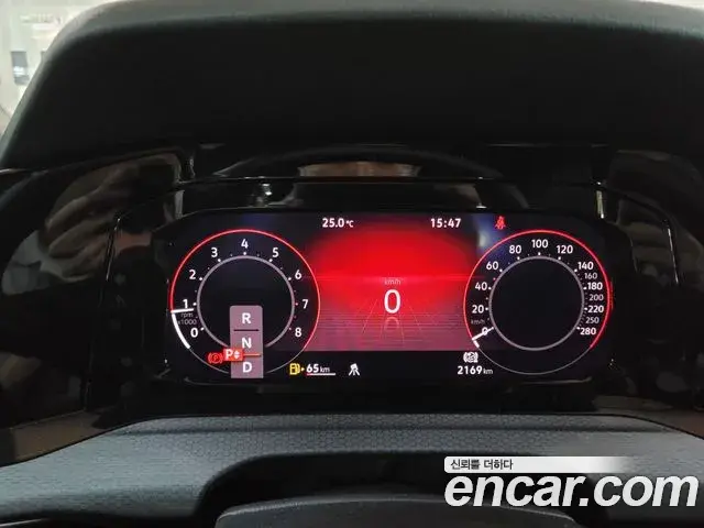 Volkswagen Golf 2023 — Şəkil 14/20