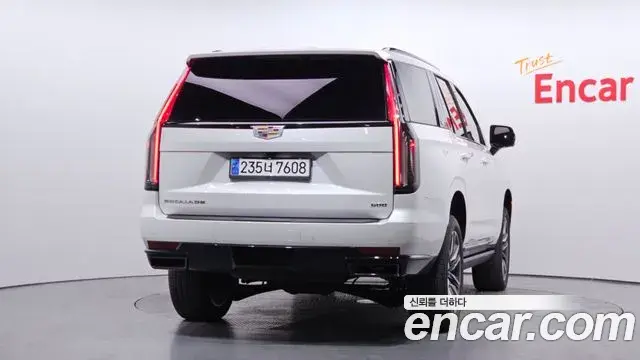 Cadillac Escalade 2021 — Photo 4/20