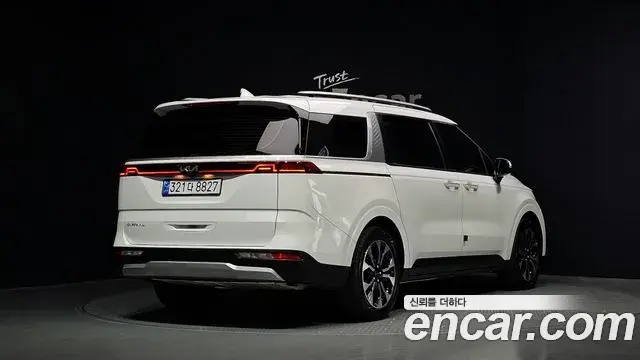 Kia Carnival 2022 — Photo 2/20