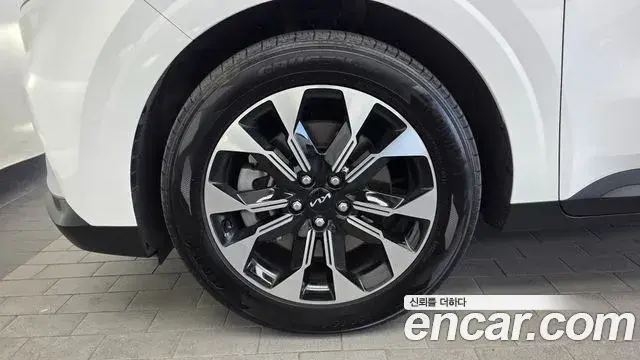 Kia Carnival 2022 — Photo 5/20