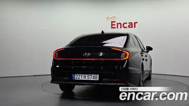 Hyundai Sonata Hybrid 2021 — Şəkil 13/20
