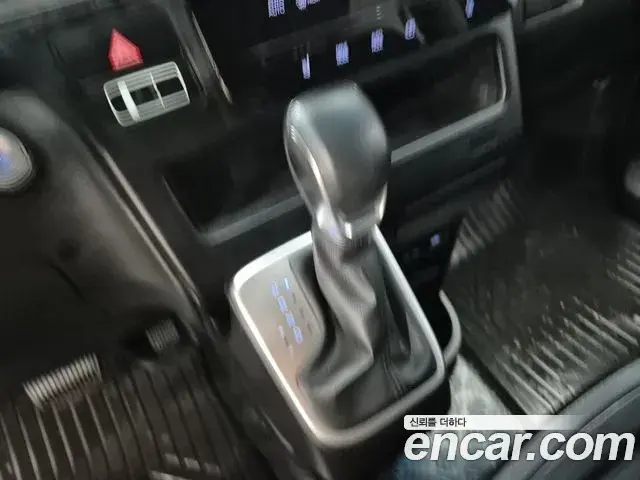 Hyundai Staria 2022 — Фото 7/18