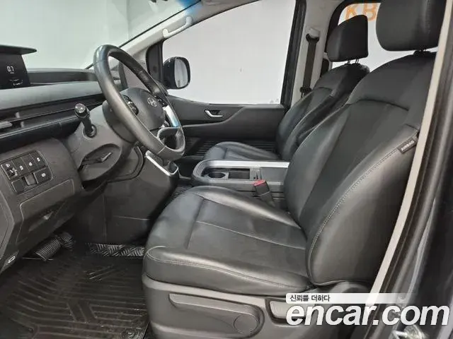 Hyundai Staria 2022 — Фото 10/18