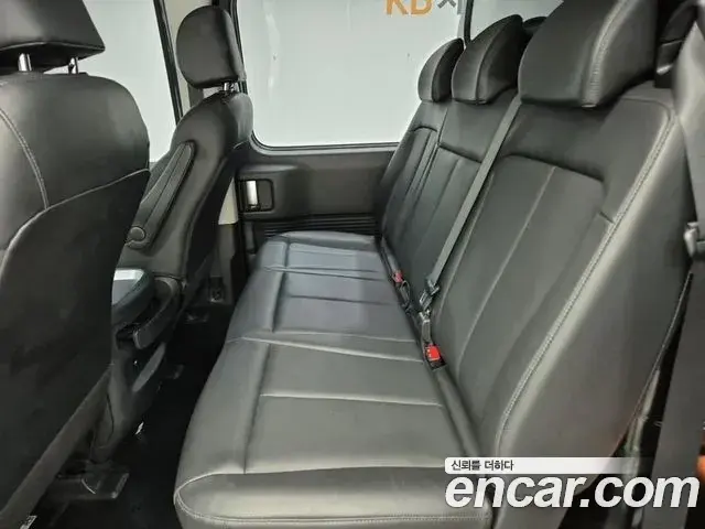 Hyundai Staria 2022 — Фото 11/18