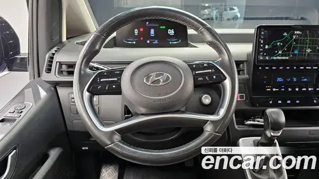 Hyundai Staria 2023 — Фото 13/20