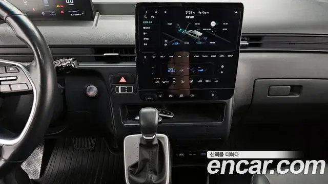 Hyundai Staria 2023 — Фото 14/20