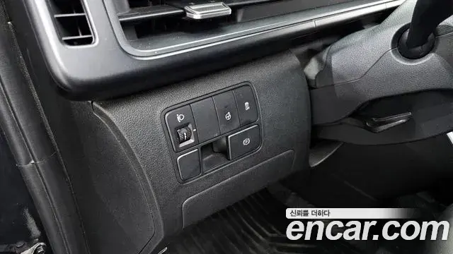 Hyundai Staria 2023 — Фото 16/20