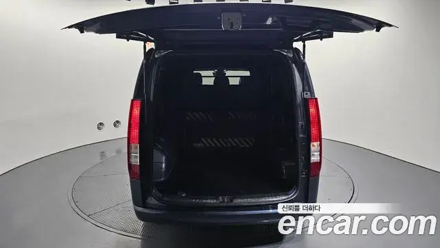 Hyundai Staria 2023 — Фото 20/20