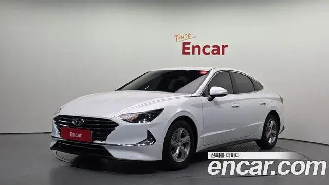 Hyundai Sonata 2019 — Фото 1/20