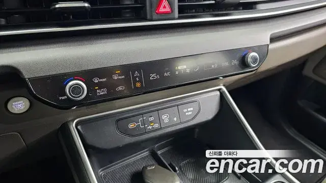 Kia Carnival 2024 — Photo 15/20