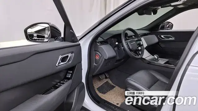 Land Rover Range Rover Velar 2025 — Photo 10/20