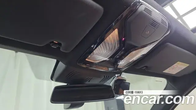 BMW 3 Series 2025 — Photo 17/20
