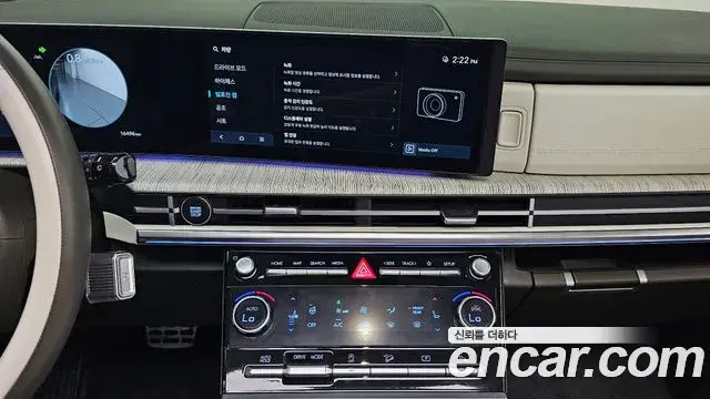 Hyundai Santa Fe 2024 — ფოტო 29/33