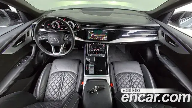 Audi Q7 2021 — Photo 7/20