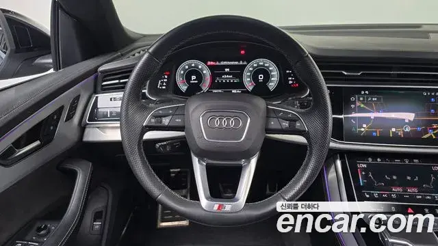 Audi Q7 2021 — Photo 13/20