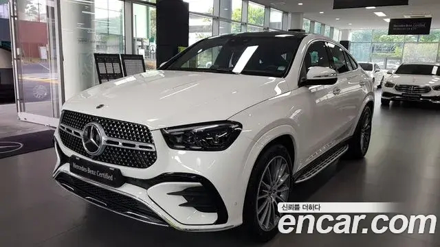 Mercedes-Benz GLE-Class 2025 — Photo 10/17
