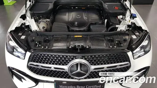 Mercedes-Benz GLE-Class 2025 — Photo 5/17
