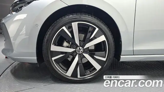 Volkswagen Golf 2026 — Şəkil 29/35