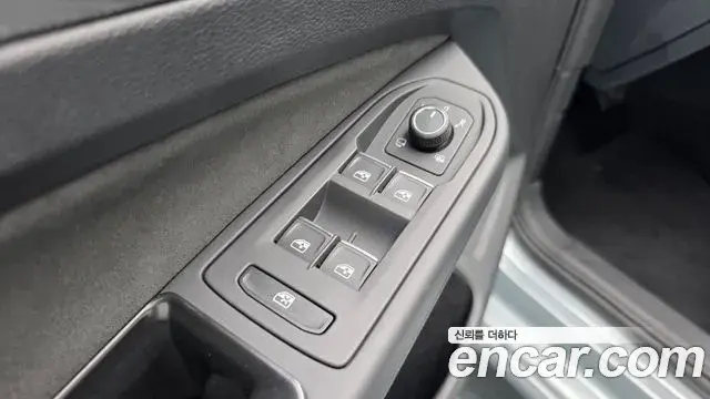 Volkswagen Golf 2026 — Şəkil 34/35