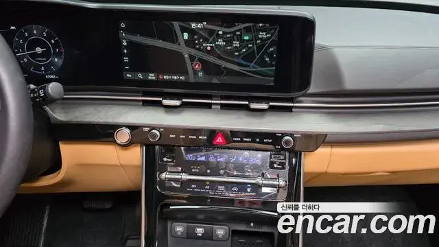 Kia Carnival 2023 — Şəkil 17/20